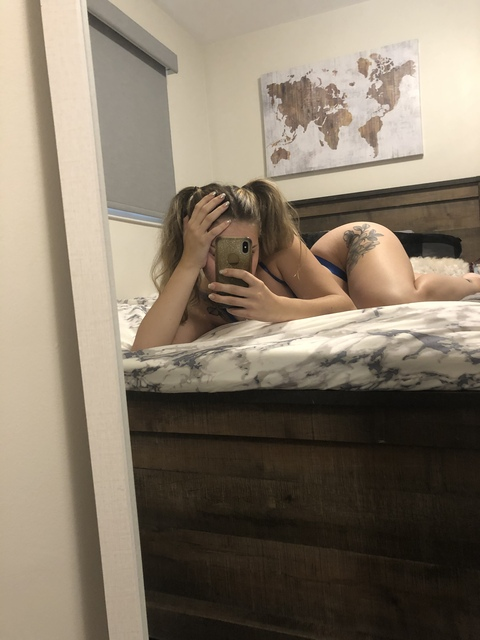 abbeysilver2 onlyfans leaked picture 1