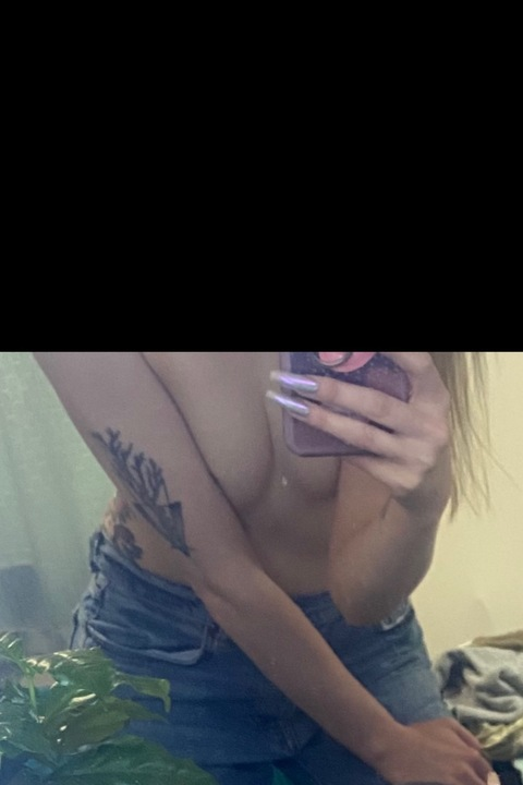 alanabb onlyfans leaked picture 1