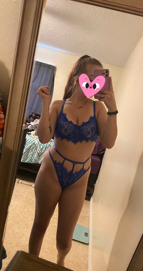 angellove99 onlyfans leaked picture 1