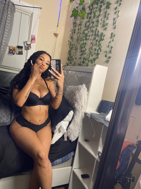 ariithedonnn onlyfans leaked picture 1