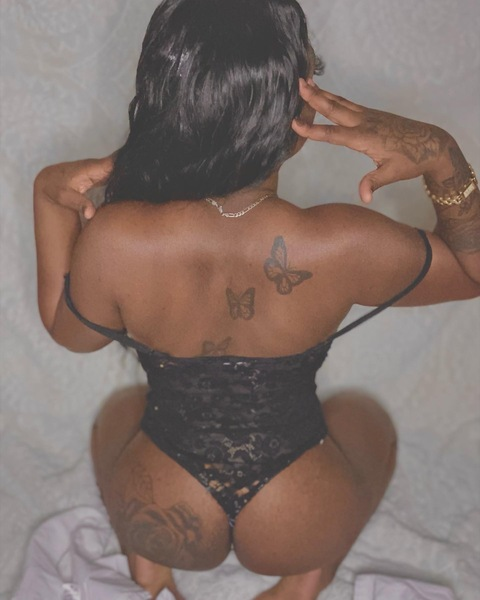 chocolateassdebb onlyfans leaked picture 1