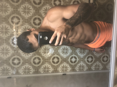 derek2327 onlyfans leaked picture 1