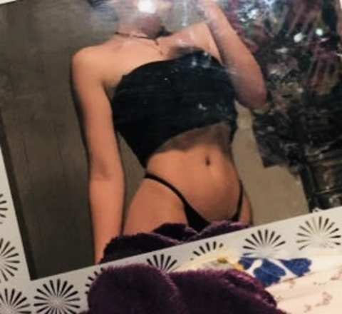emilyof_ onlyfans leaked picture 1