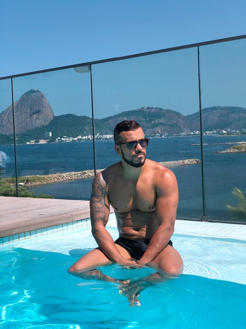 ericksmonteiro onlyfans leaked picture 1