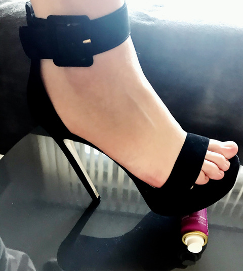 feetofdita onlyfans leaked picture 1