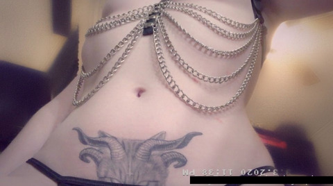girlshapedgoth onlyfans leaked picture 1