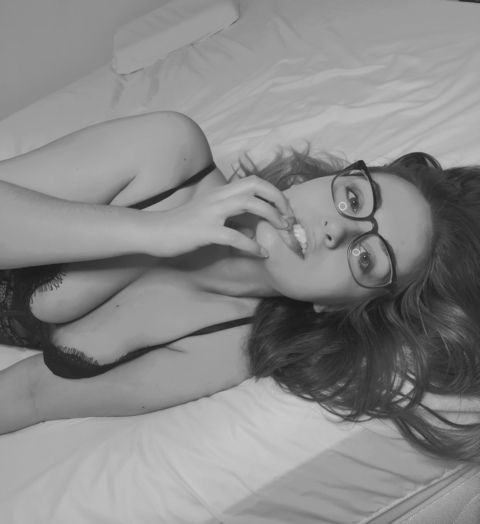 jess9426 onlyfans leaked picture 1