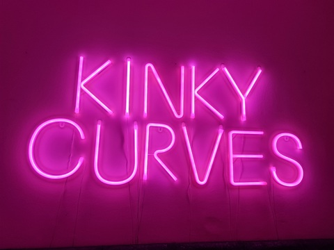 kinkyxcurves onlyfans leaked picture 1