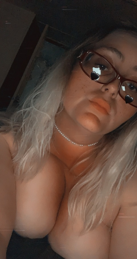 kitten11191619 onlyfans leaked picture 1