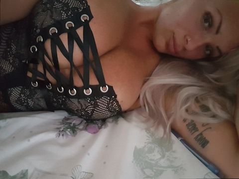 kkittylittel onlyfans leaked picture 1