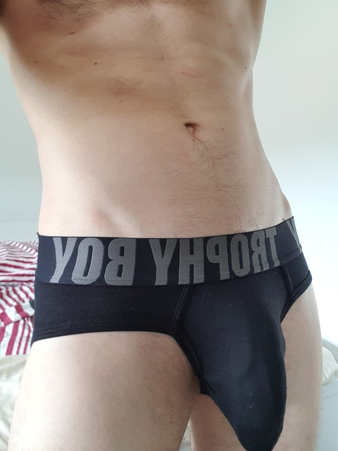 kuzurworthit onlyfans leaked picture 1