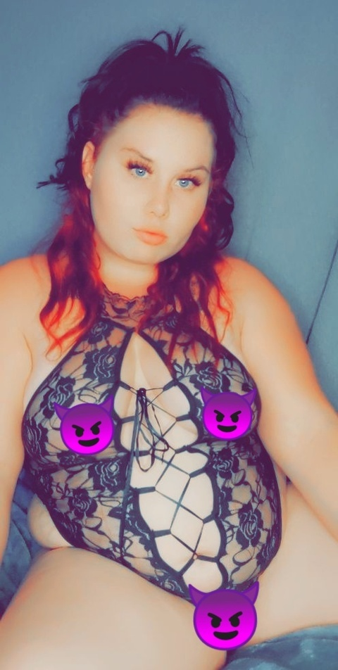 leashabear onlyfans leaked picture 1