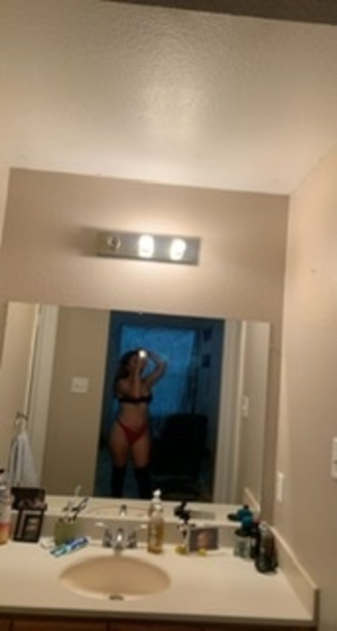 lillyl1 onlyfans leaked picture 1