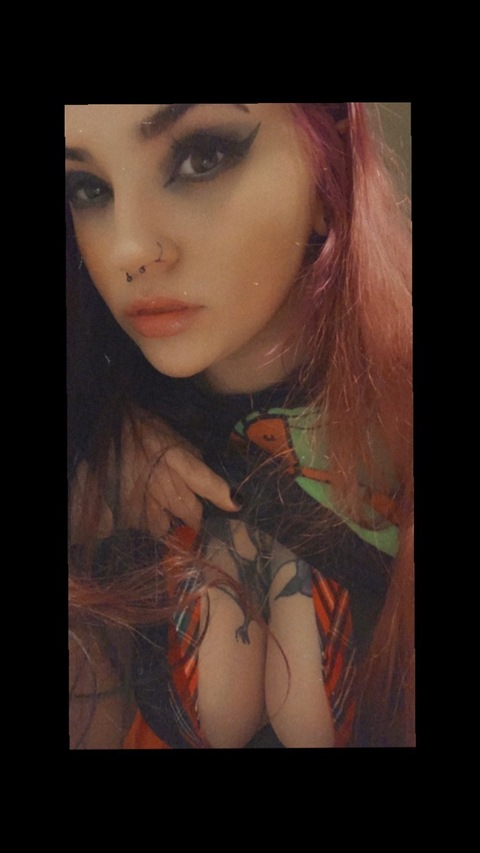 livingdeadgirl.94 onlyfans leaked picture 1