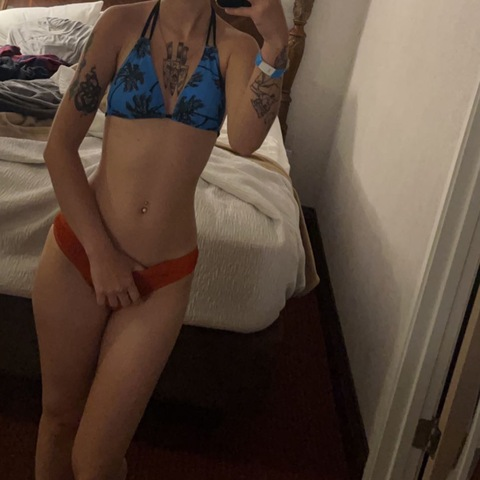 mythxcbxtch onlyfans leaked picture 1
