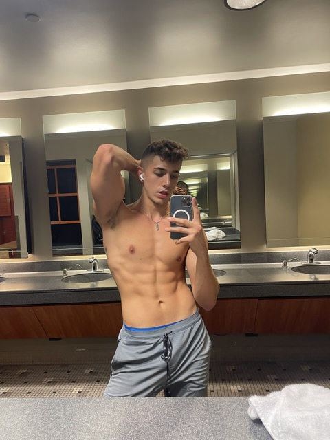 nikoknights onlyfans leaked picture 1