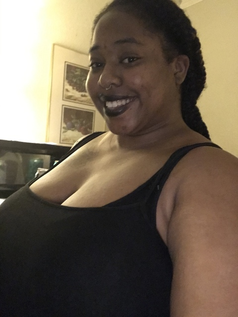 riahisbossy onlyfans leaked picture 1