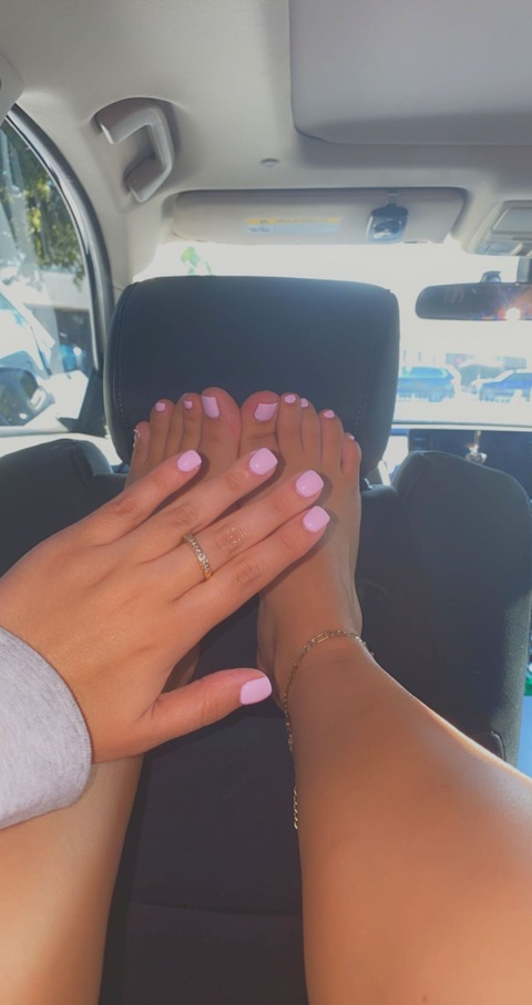 sliceofheavenxo onlyfans leaked picture 1