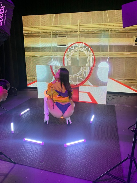 spicyyymamita onlyfans leaked picture 1