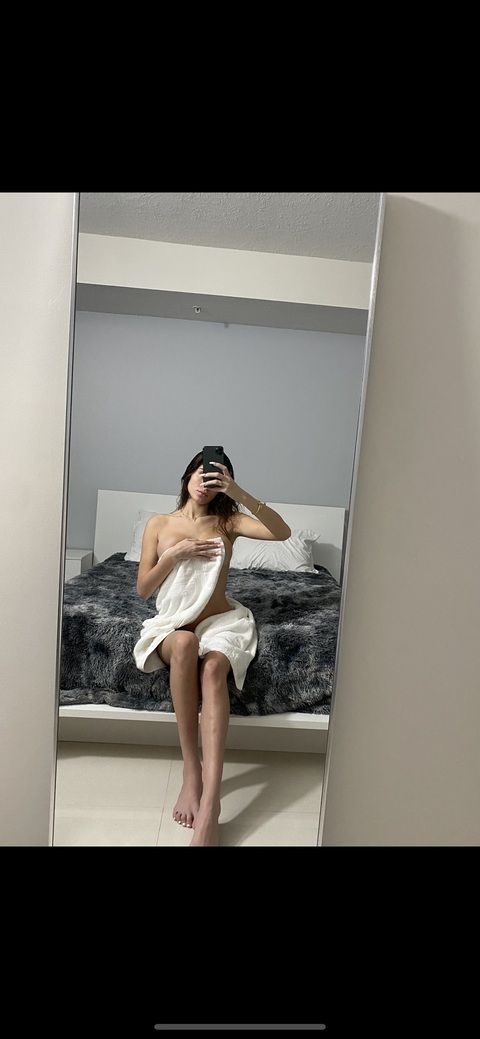 vicchuertass onlyfans leaked picture 1