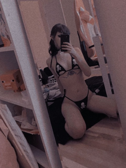 xxgothbimboxx onlyfans leaked picture 1